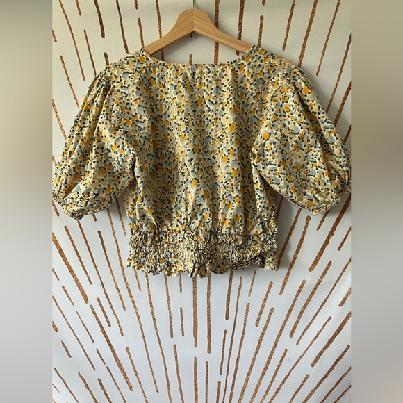 Sim & Sam Puff Sleeve Crop Top - Picture 3 of 6